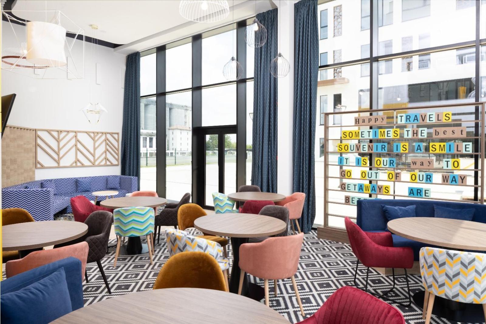 Hampton By Hilton Târgu-Mureş מראה חיצוני תמונה